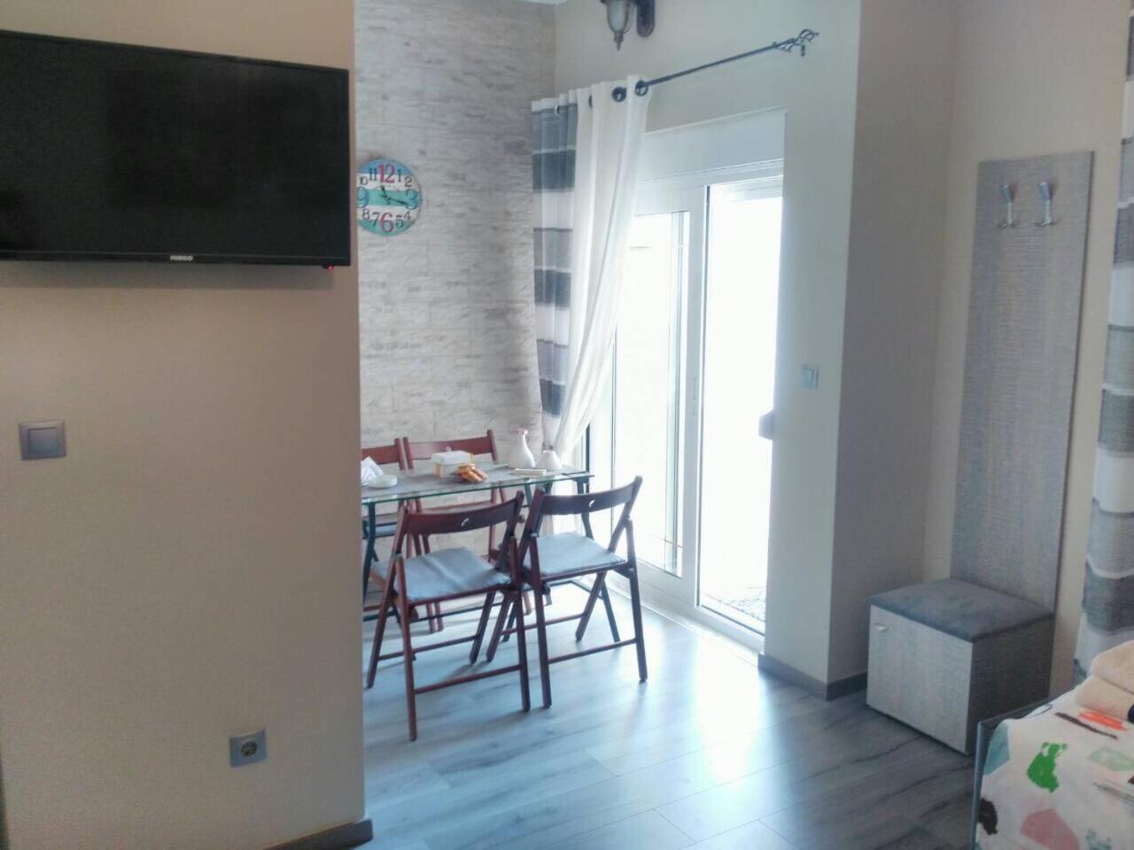 Petro'S Apartment Korce Esterno foto